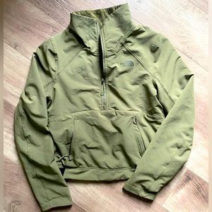 North face pullover